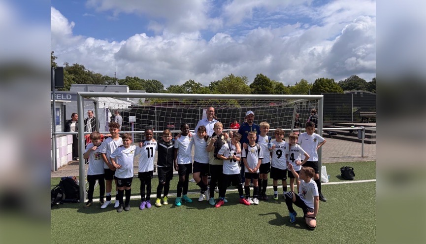 ⚽🏆 Grundschule am Weyer gewinnt das Fußballturnier der Dinslakener Grundschulen! 🏆⚽